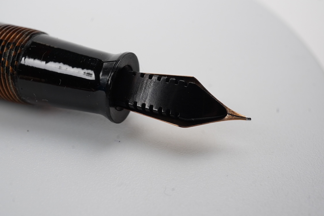 A Parker full size Royal Challenger fountain pen in brown herringbone pattern with Parker 14ct. gold nib - USA